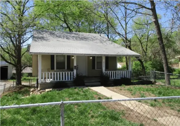 8356 Paseo Boulevard, Kansas City, MO 64131