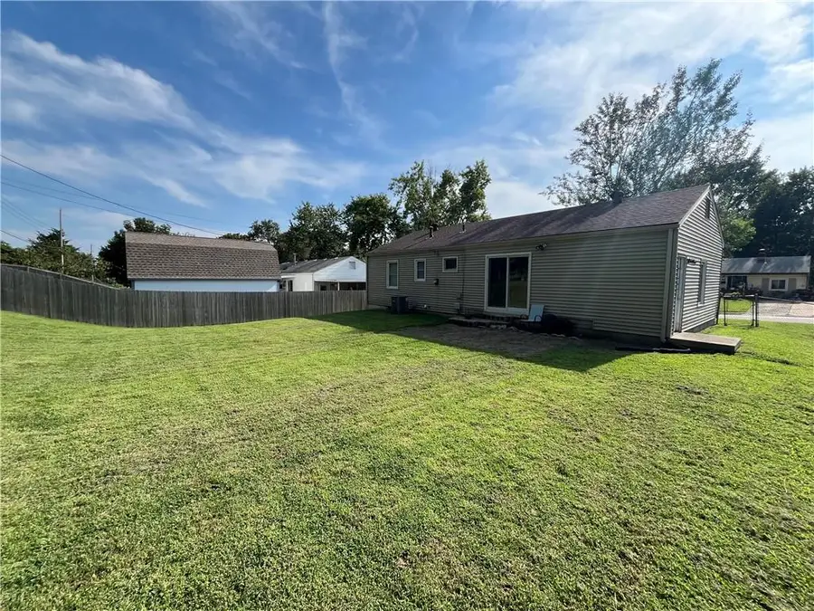 3407 N Osage Street, Independence, MO 64050 - #3