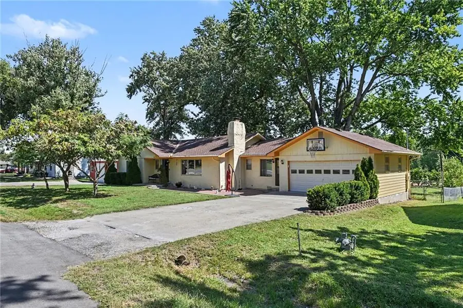 2929 N 153rd Terrace, Basehor, KS 66007 - #3