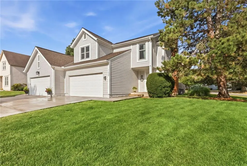 11900 Grandview Street, Overland Park, KS 66213 - #1
