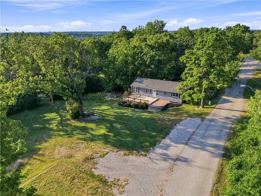 5600 Topping Avenue, Kansas City, MO 64129 - #2