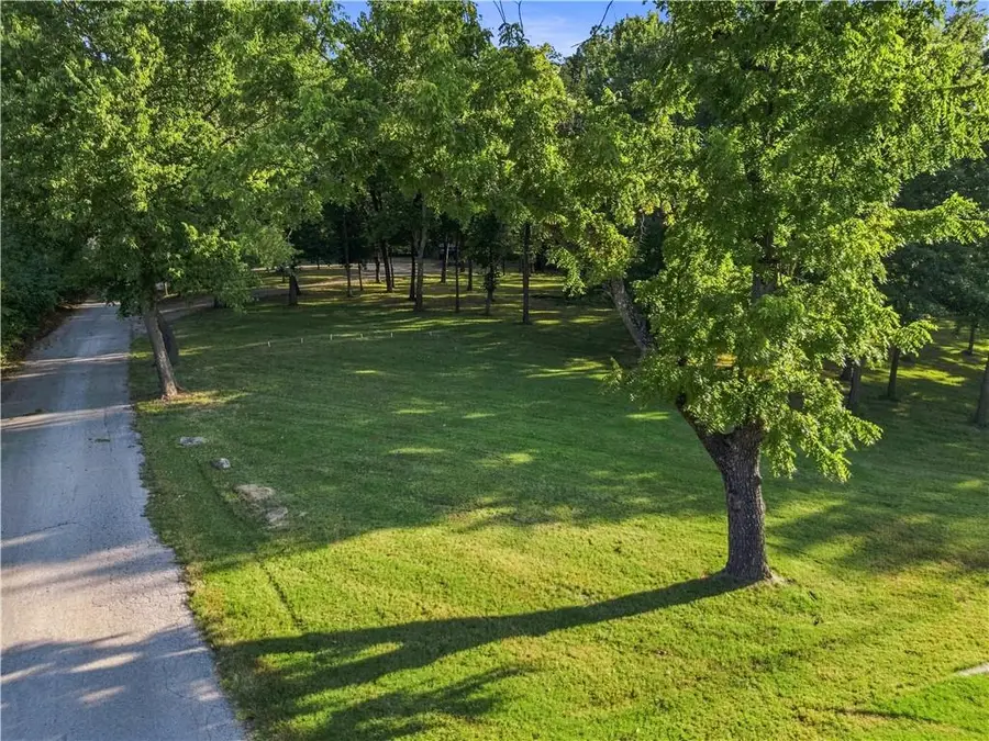 5600 Topping Avenue, Kansas City, MO 64129 - #3