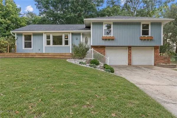 105 Tuscarora Lane, Lake Winnebago, MO 64034