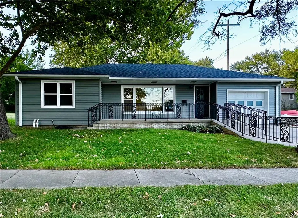 203 W 11th Street, Maryville, MO 64468 - #1