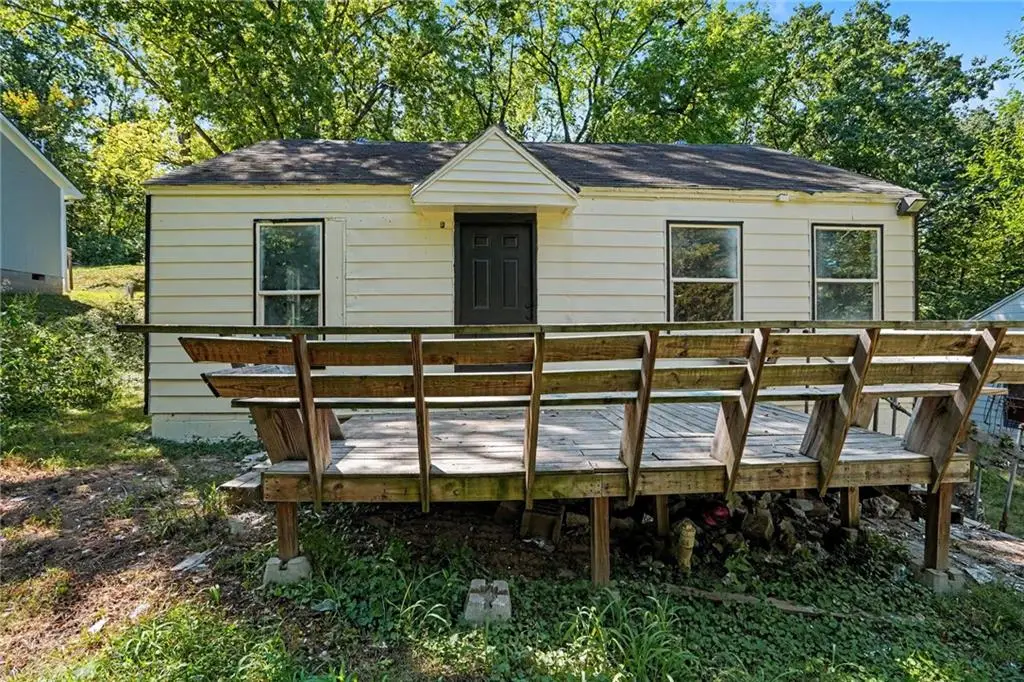5129 Freeman Avenue, Kansas City, KS 66102 - #1