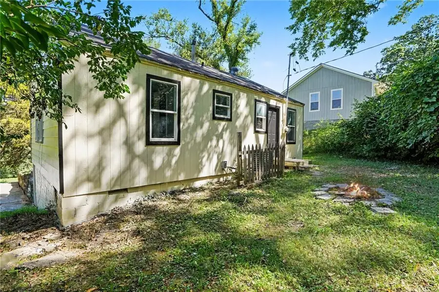 5129 Freeman Avenue, Kansas City, KS 66102 - #3