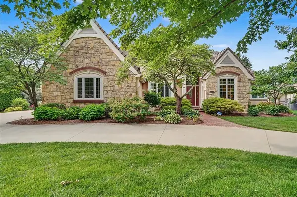 4305 Nicklaus Drive, Lawrence, KS 66049