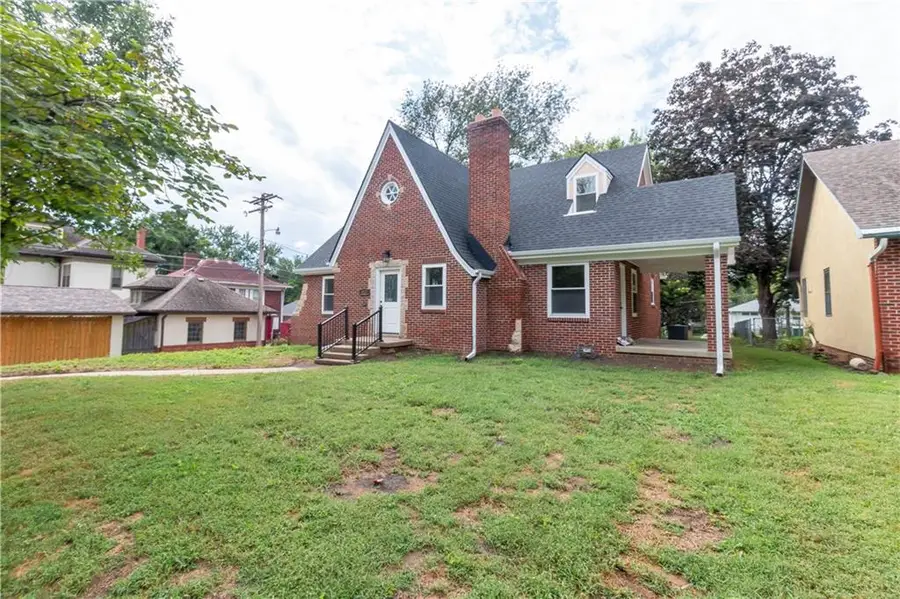 412 N 25th Street, Saint Joseph, MO 64501 - #2