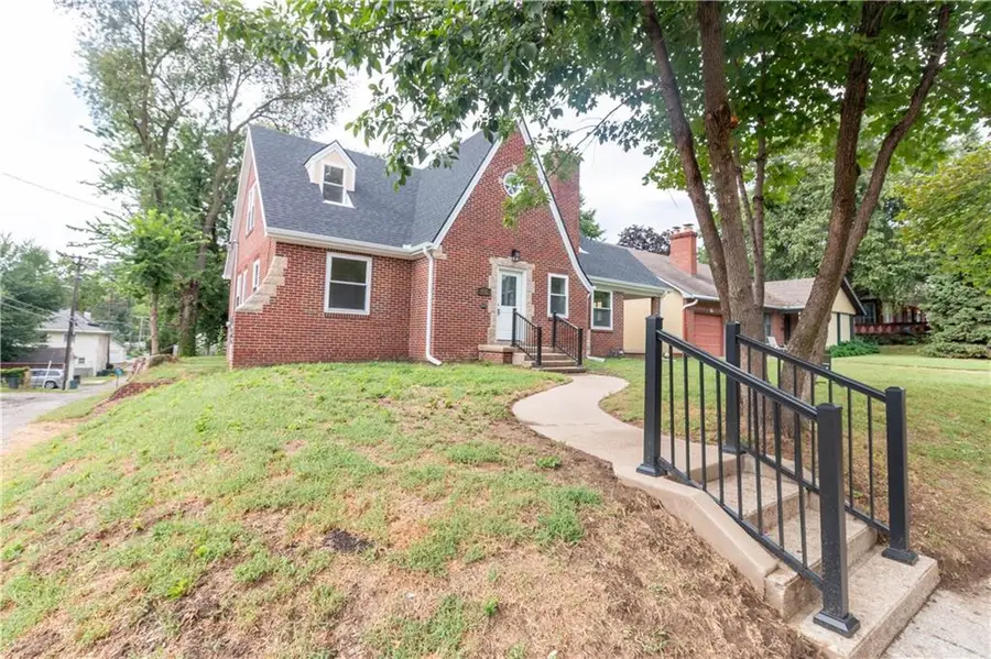 412 N 25th Street, Saint Joseph, MO 64501 - #3