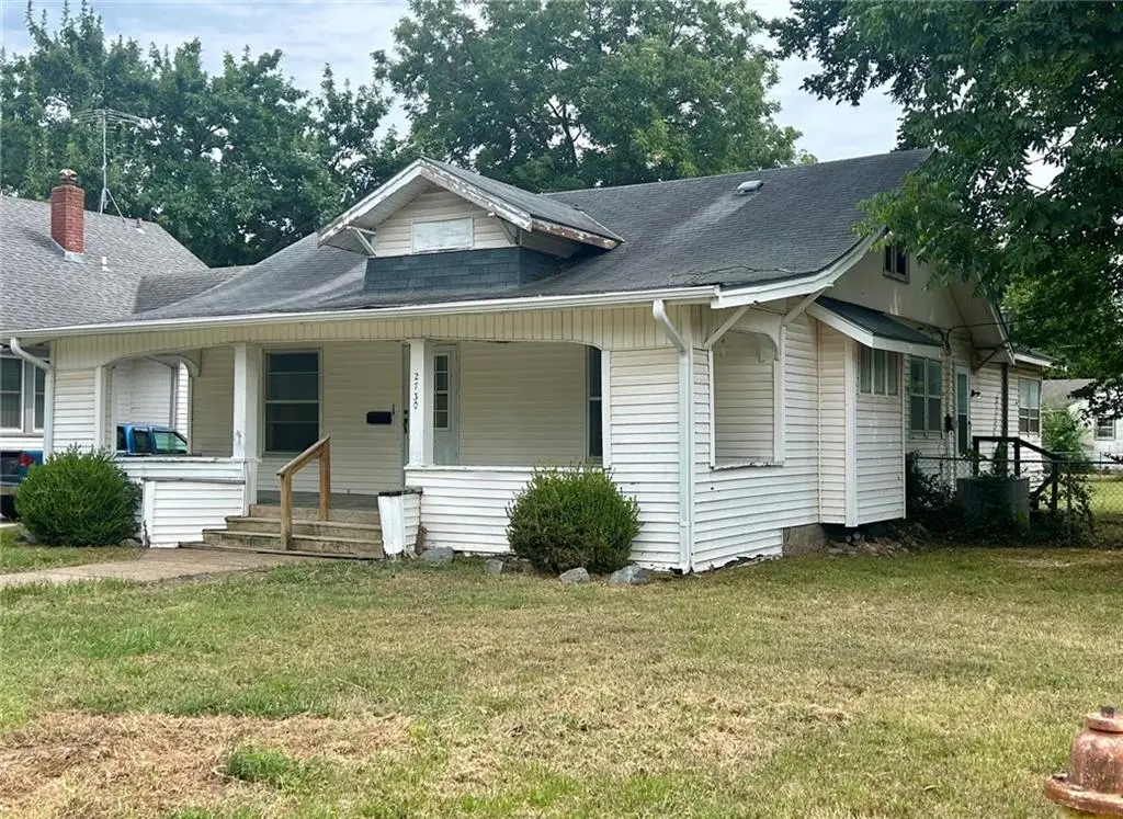 2730 Stevens Avenue, Parsons, KS 67357 - #1