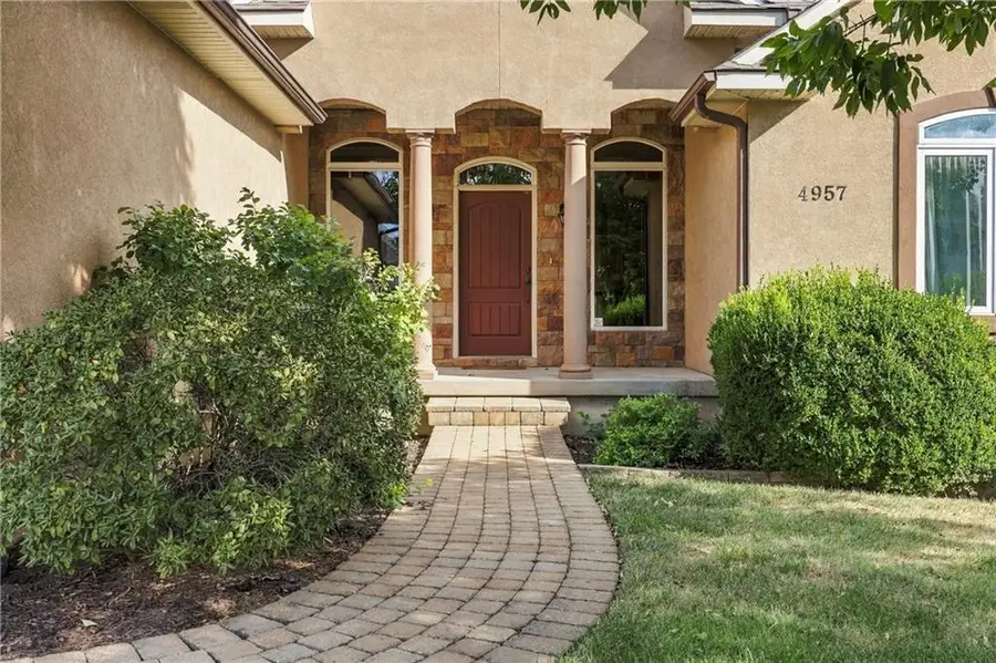 4957 S Park Ridge Drive, Independence, MO 64015 - #2