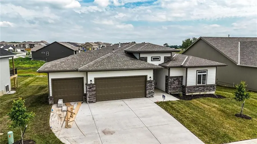 1813 Halls Creek Avenue, Raymore, MO 64083 - #3