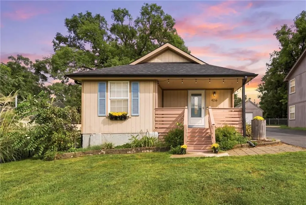 4216 NE 44th Street, Kansas City, MO 64117 - #1