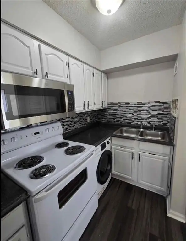 15208 Bellaire Avenue, Grandview, MO 64030