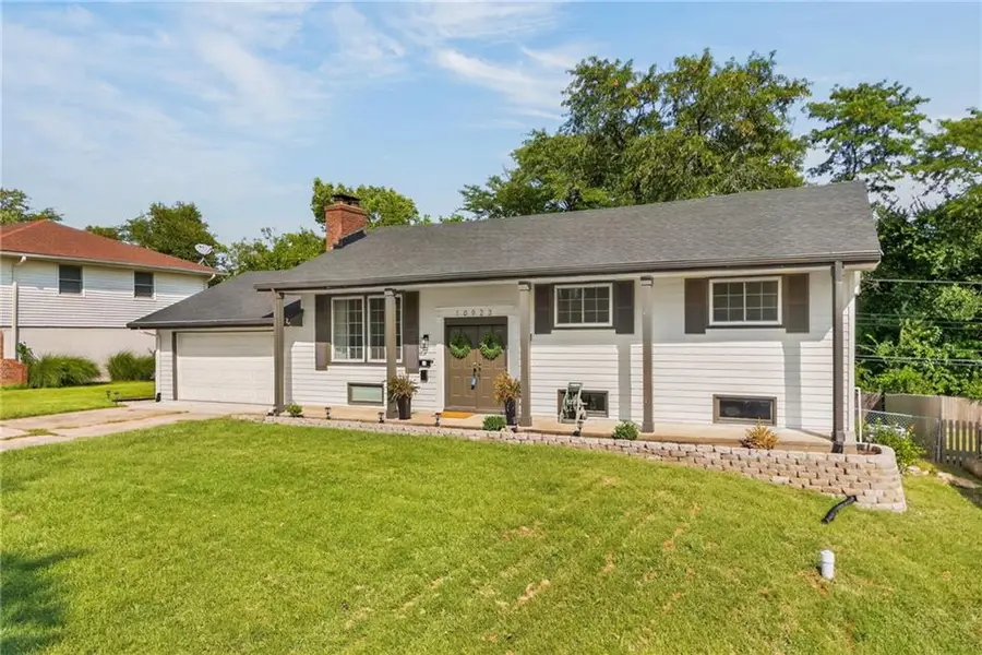 10923 Myrtle Avenue, Kansas City, MO 64137 - #2