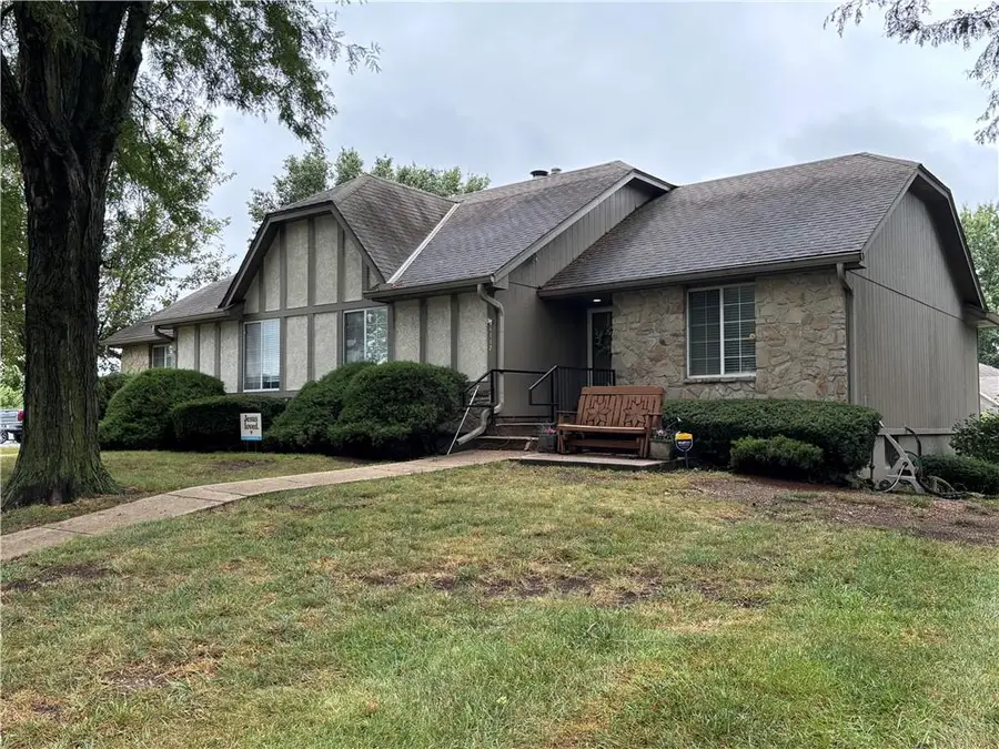 1113 NW 12th Street, Blue Springs, MO 64015 - #2