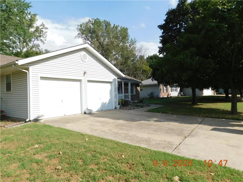 400 Ann Avenue, Harrisonville, MO 64701 - #1