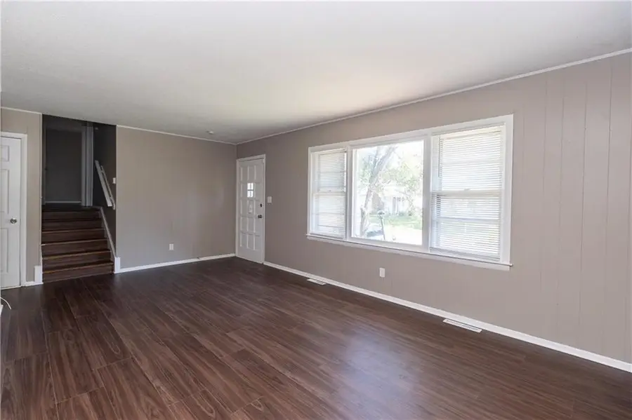 11815 Armitage Drive, Kansas City, MO 64134 - #2