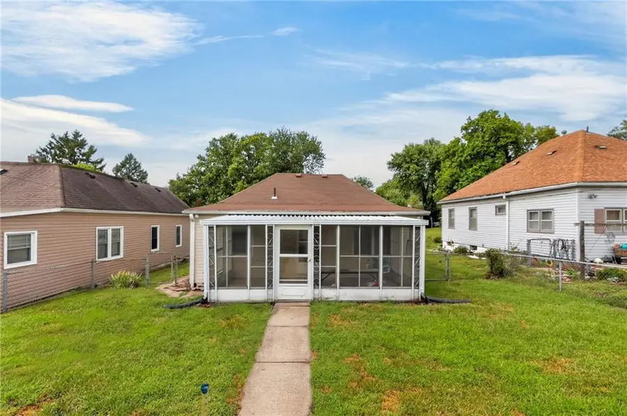 2607 S 14th Street, Saint Joseph, MO 64503 - #3