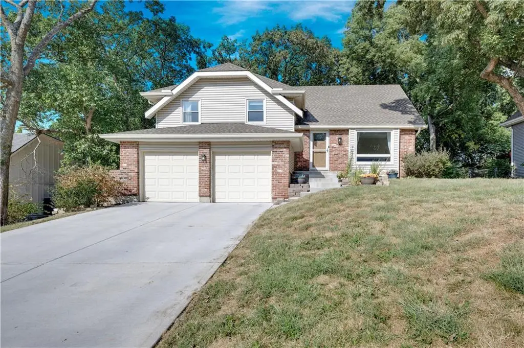 7910 Rene Street, Lenexa, KS 66215 - #1