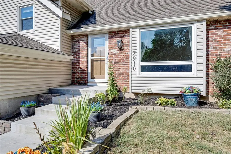 7910 Rene Street, Lenexa, KS 66215 - #2