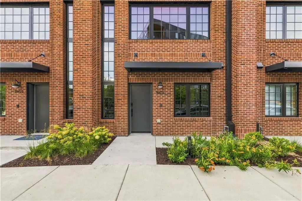 1907 Locust Street, Kansas City, MO 64108 - #1
