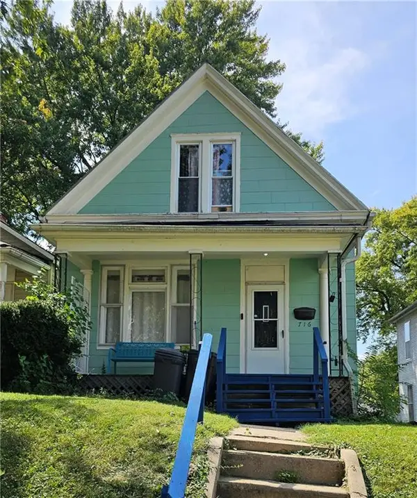 716 N 24th Street, St Joseph, MO 64506