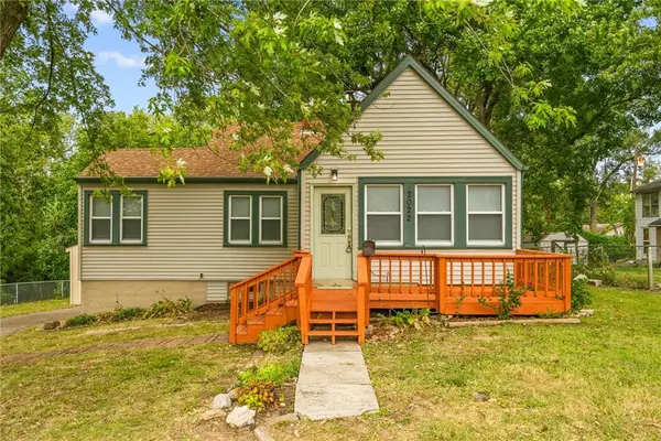 2022 S Hardy Ave Avenue, Independence, MO 64055