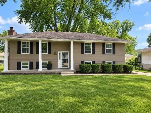 804 SE 13th Street, Oak Grove, MO 64075 - #1