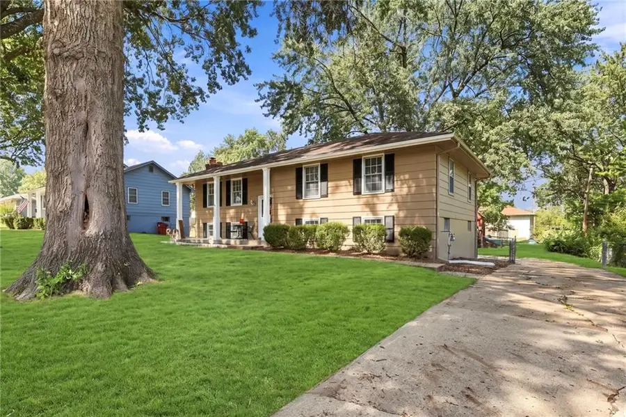 804 SE 13th Street, Oak Grove, MO 64075 - #2