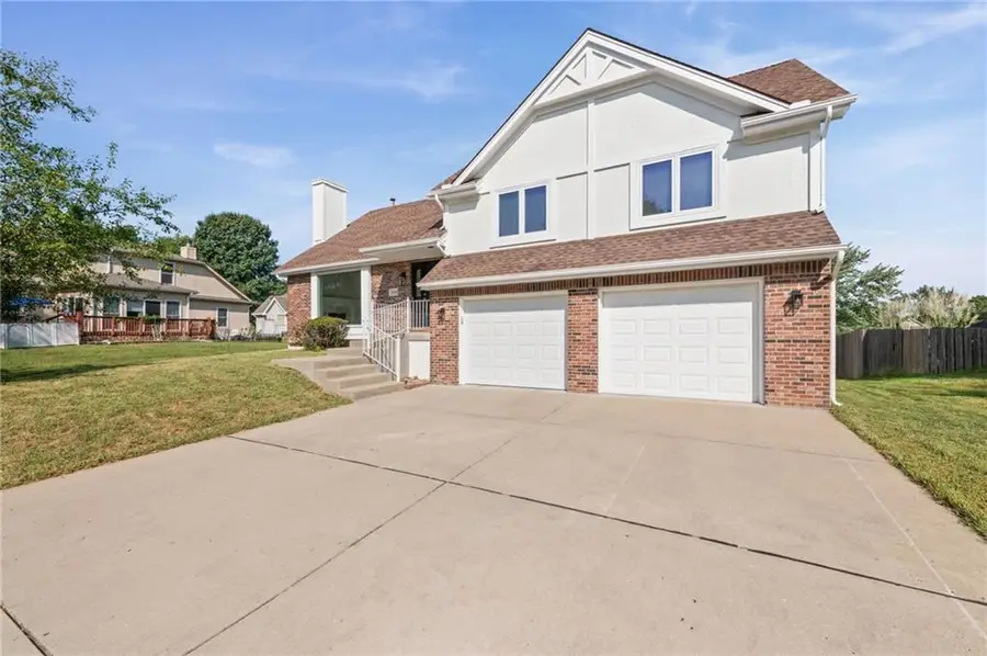 2018 NW 81st Place, Kansas City, MO 64151 - #2