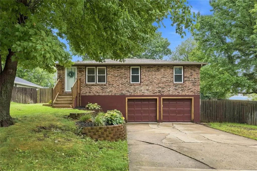 10728 N Walnut Street, Kansas City, MO 64155 - #1