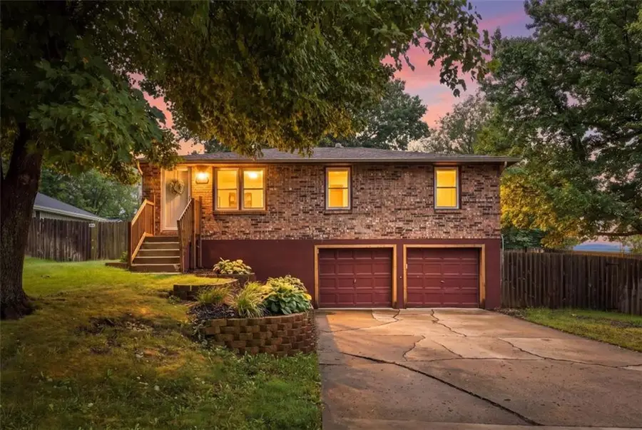 10728 N Walnut Street, Kansas City, MO 64155 - #2