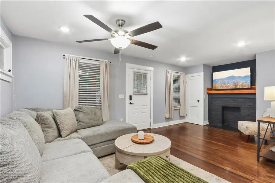 5714 Brooklyn Avenue, Kansas City, MO 64130 - #3