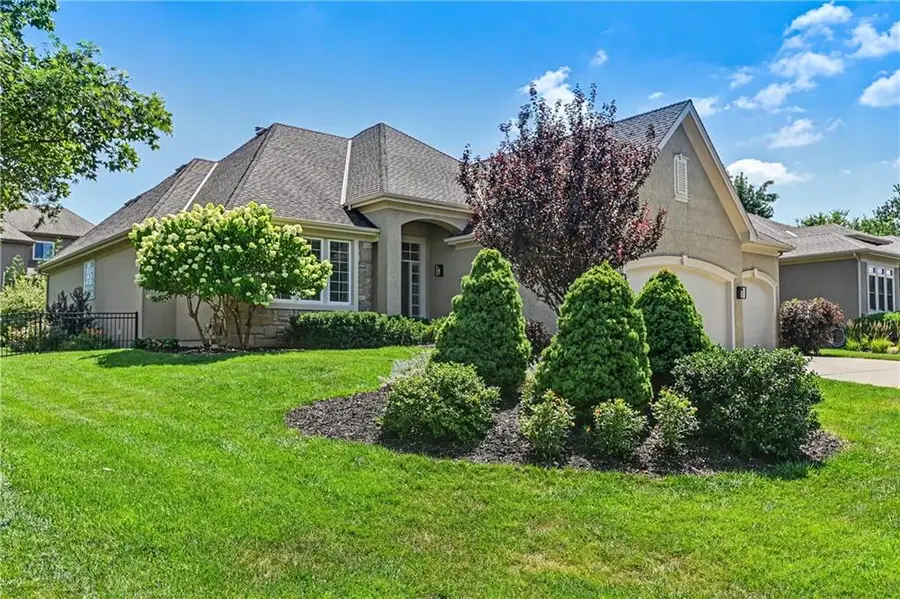 24111 W 121st Street, Olathe, KS 66061 - #2