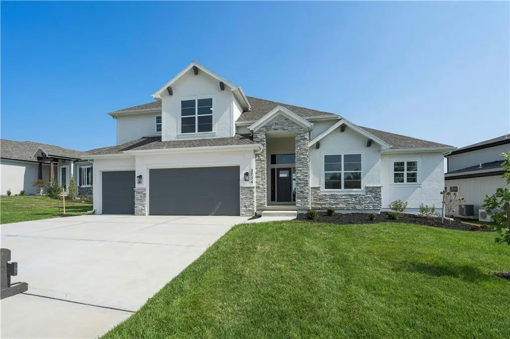 4322 Tee Box Drive, Basehor, KS 66007 - #1