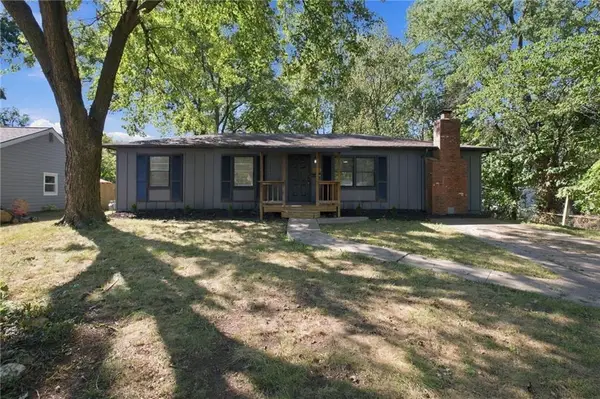 6102 Earnshaw Street, Shawnee, KS 66216