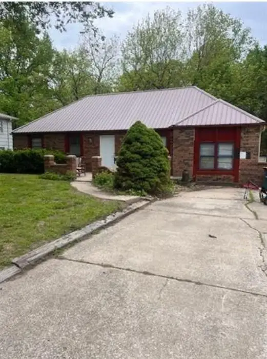 6907 NW 72nd Terrace, Kansas City, MO 64152 - #1