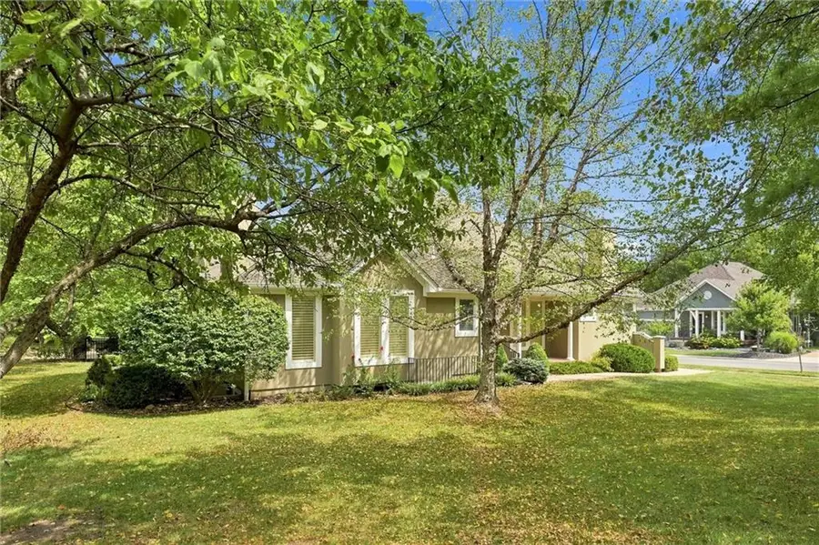 12440 Long Street, Overland Park, KS 66215 - #3