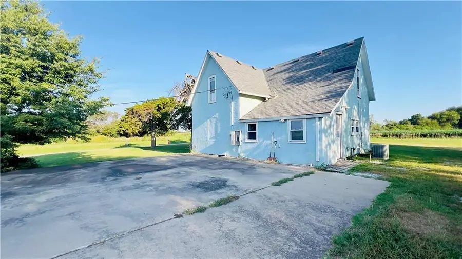 22719 Quivira Road, Bucyrus, KS 66013 - #2