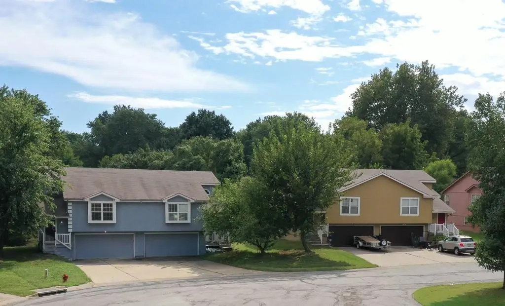 403,406&408,412&414 SW Joy Court, Blue Springs, MO 64014 - #1