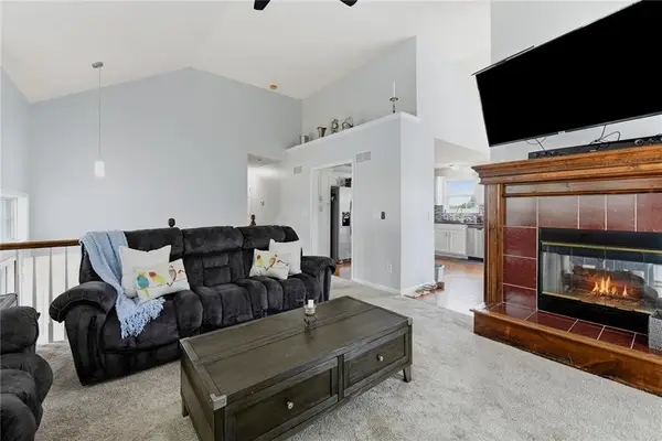 1520 SE 11th Street, Lee's Summit, MO 64081