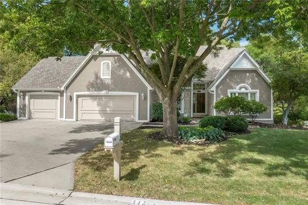 512 Pinewood Drive, St Joseph, MO 64506