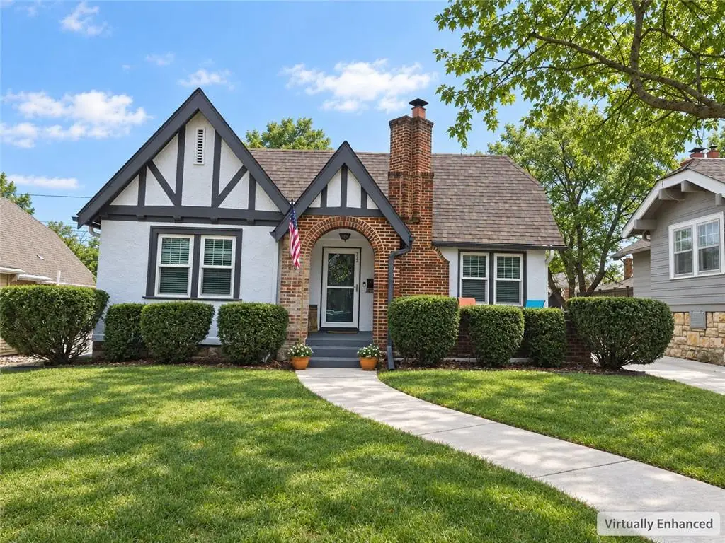 312 E 69th Terrace, Kansas City, MO 64113 - #1