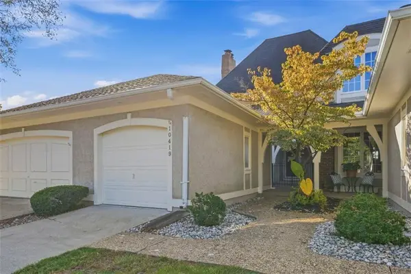 10419 Garnett Street, Overland Park, KS 66214
