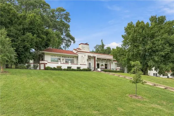 2204 Washington Boulevard, Kansas City, KS 66102