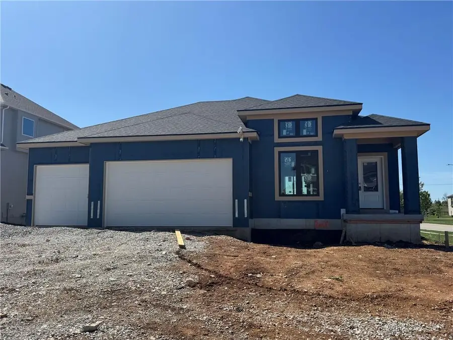 18600 Mohawk Lane, Overland Park, KS 66085 - #2