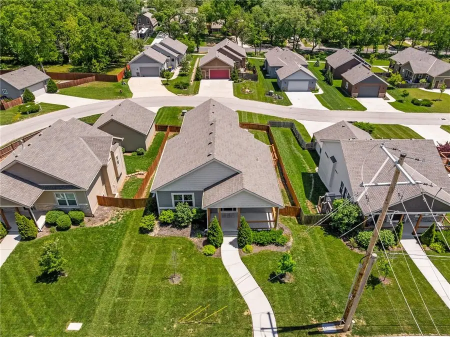 8435 Ottawa Street, De Soto, KS 66018 - #2