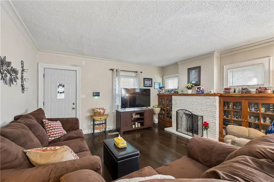 10305 E 35th Street, Independence, MO 64052 - #2