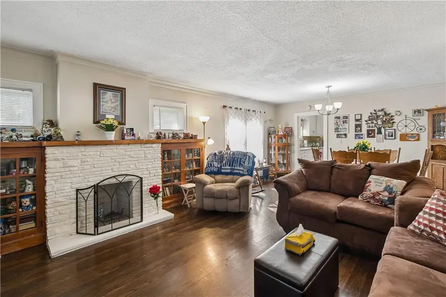 10305 E 35th Street, Independence, MO 64052 - #3